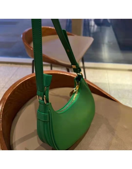 Factory Direct Sale Better Price Fashion Lady Underarm Bag Half Moon Handbag