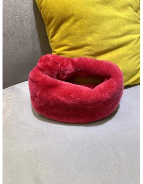 Wholesale Fashion Cute Real sheep Fur handbags woman bags luxury famous brands fur women bag with fur handle
