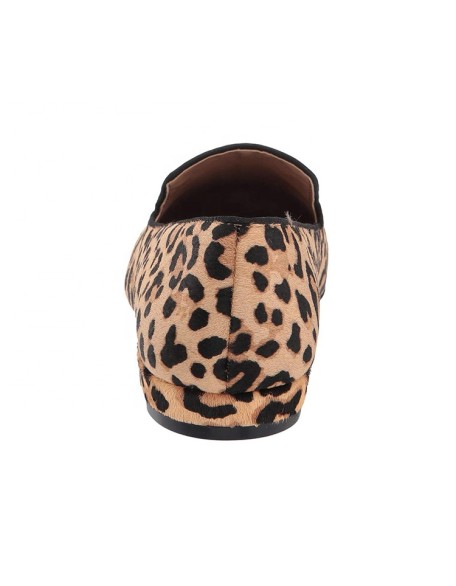 Slip on leopard leather material Dress women flat shoes