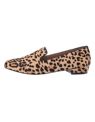 Slip on leopard leather material Dress women flat shoes