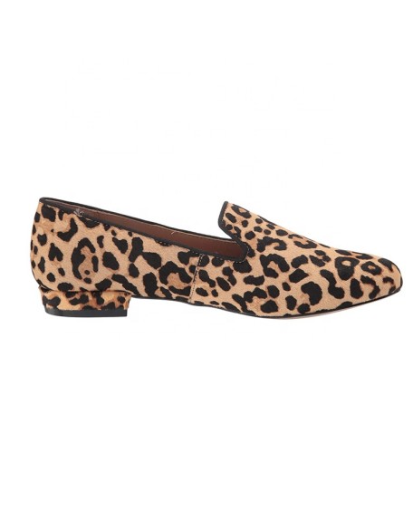 Slip on leopard leather material Dress women flat shoes