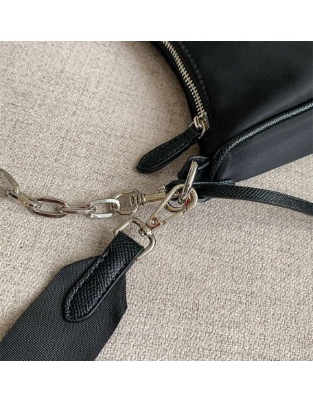 Wholesale Small Half Moon Chain Shoulder Mini Pocket Bag Attached A Mini Purse Women Handbag Set Genuine Leather