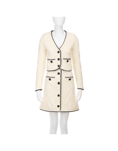 Knitwear manufacturers custom fall beige high waist single breasted casual mini skirts for women knit skirt