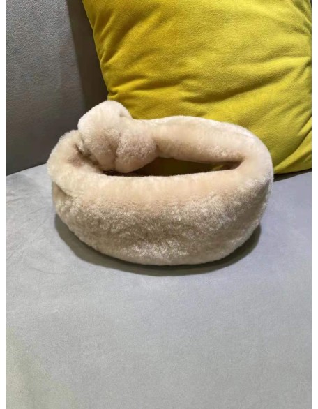 Wholesale Fashion Cute Real sheep Fur handbags woman bags luxury famous brands fur women bag with fur handle